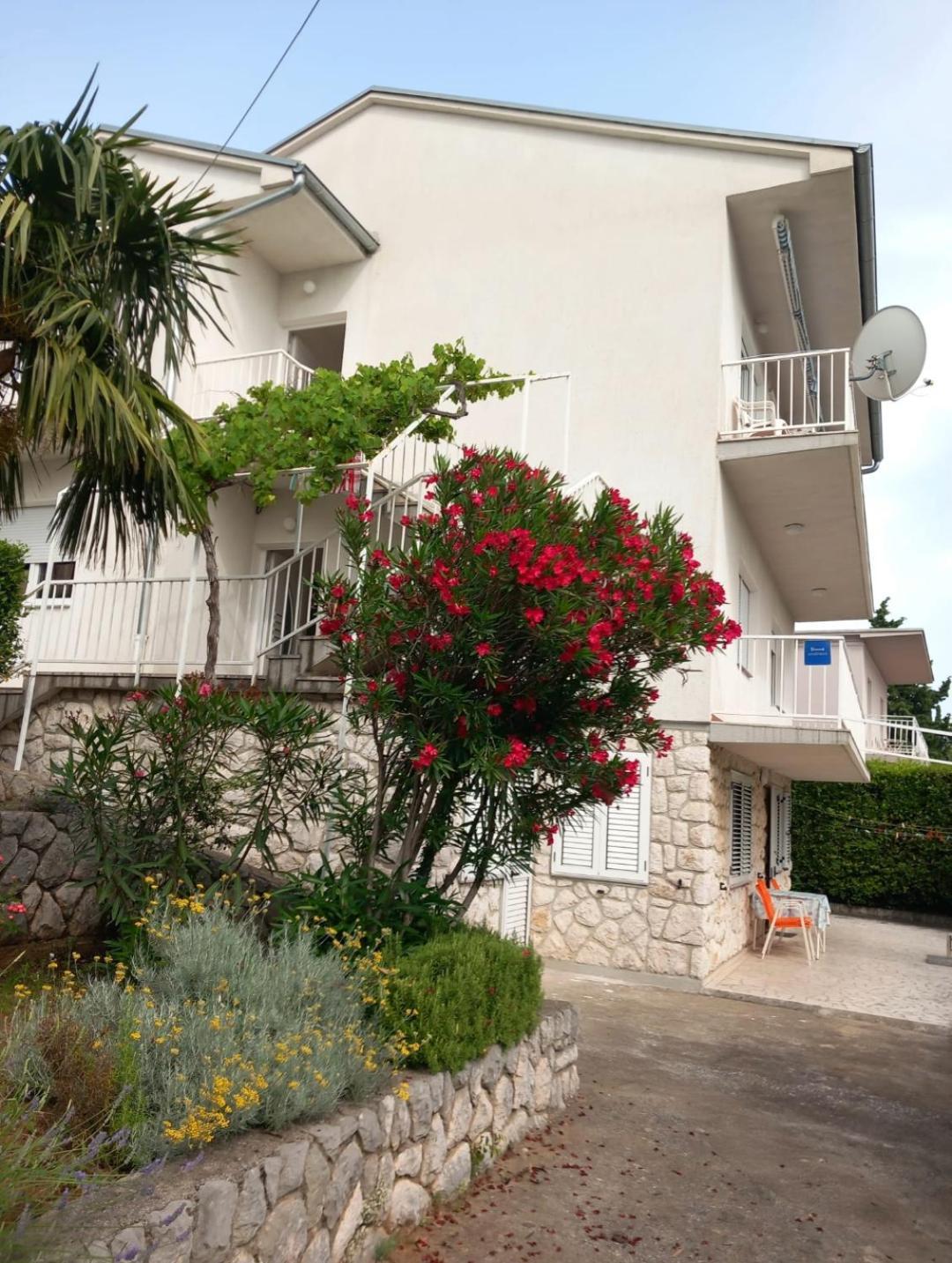 Apartments Simona Crikvenica Exterior foto